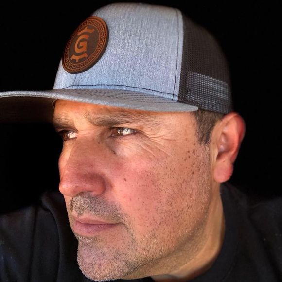 Meet your Posher, Genaro - Picture 1 of 1